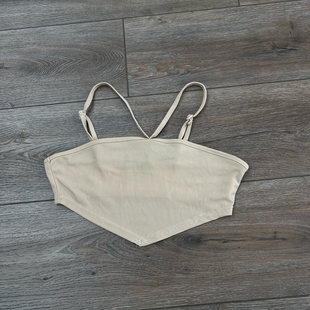Cropped beige top